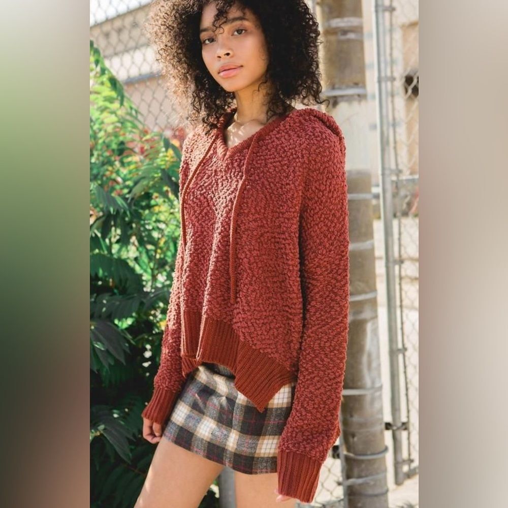 POL rust color popcorn knit oversized sweater size medium